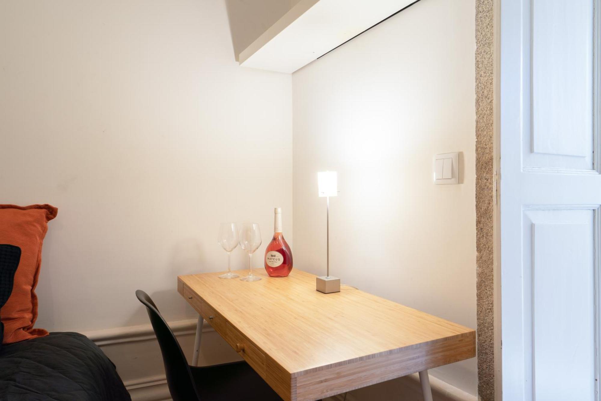 Host Wise - Sweet Bright Flats - City Center Porto Exterior photo